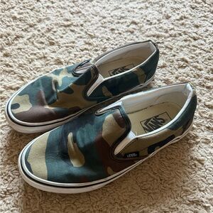 Vans camp slip ons
